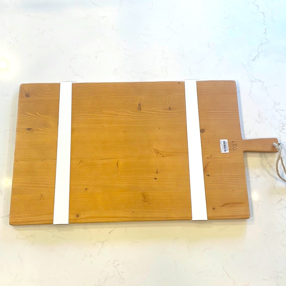 Etú Large rectangle charcuterie board… Brand NEW in box never used.